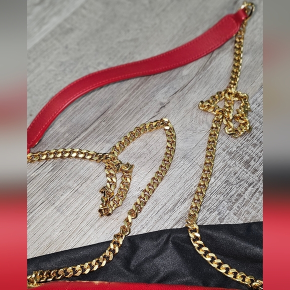 Saint Laurent Red Quilted Leather Shoulder Bag with Gold YSL Logo - Picture 3 of 11